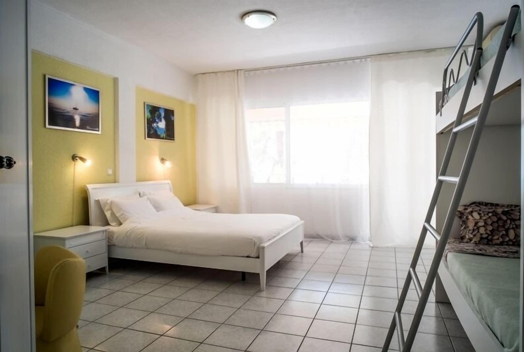 Dryades Hotel Siviri Bagian luar foto