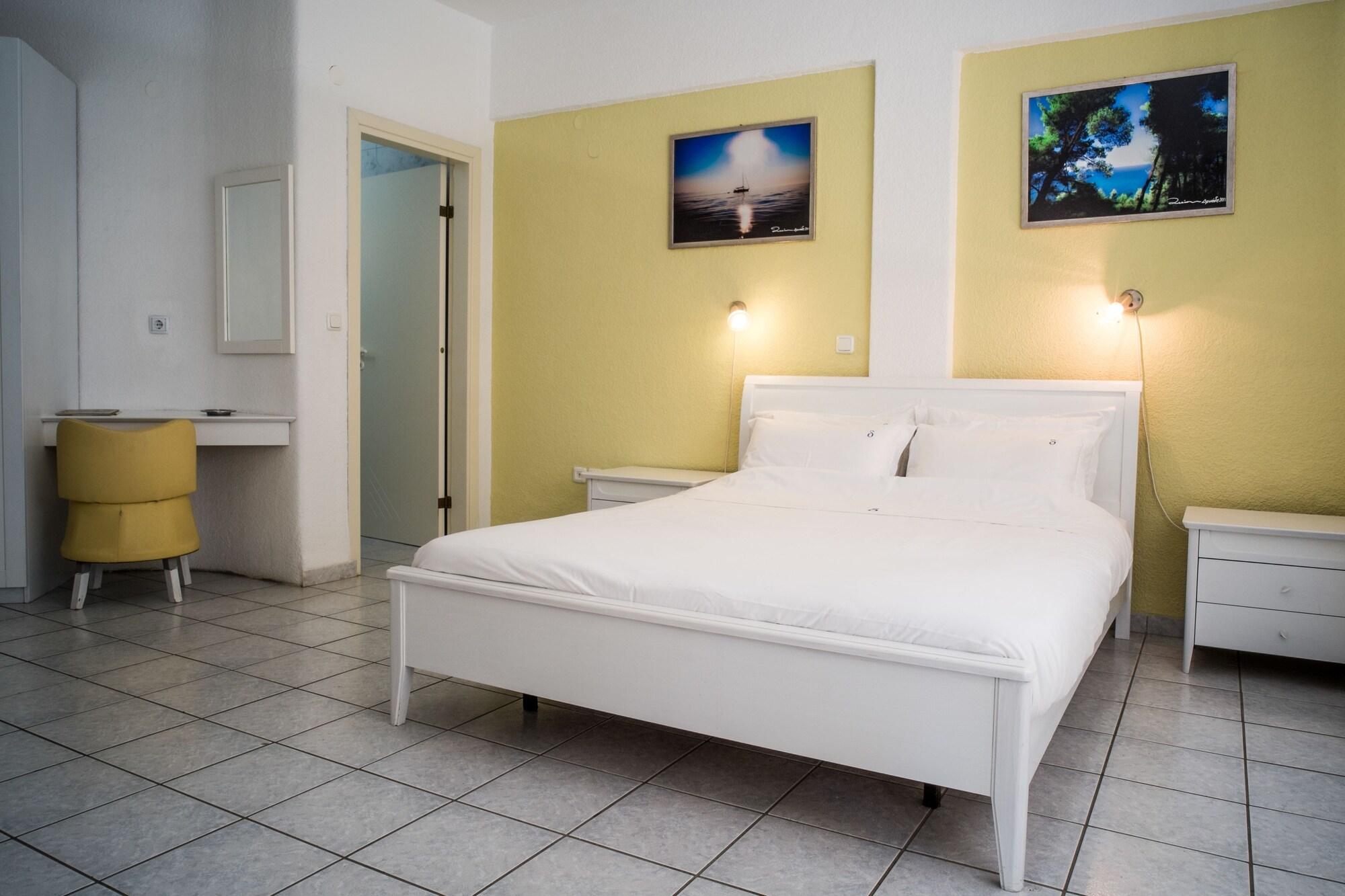 Dryades Hotel Siviri Bagian luar foto
