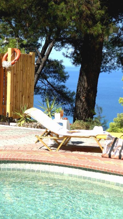 Dryades Hotel Siviri Bagian luar foto