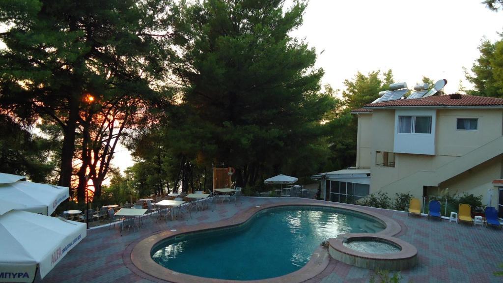 Dryades Hotel Siviri Bagian luar foto