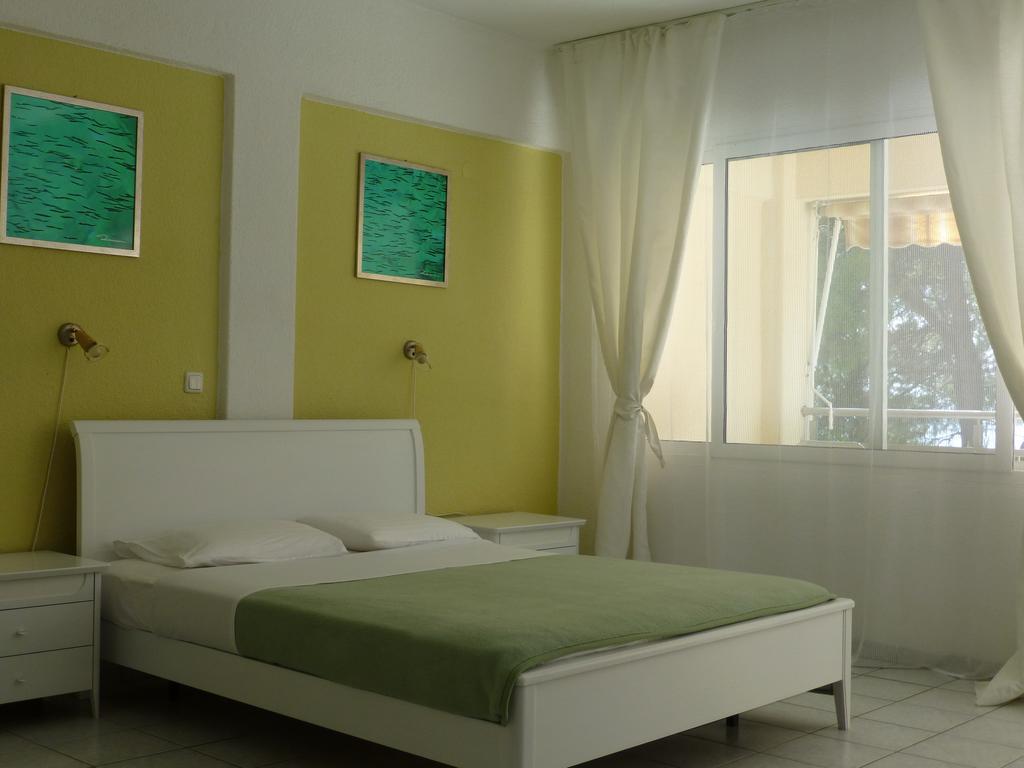 Dryades Hotel Siviri Bagian luar foto