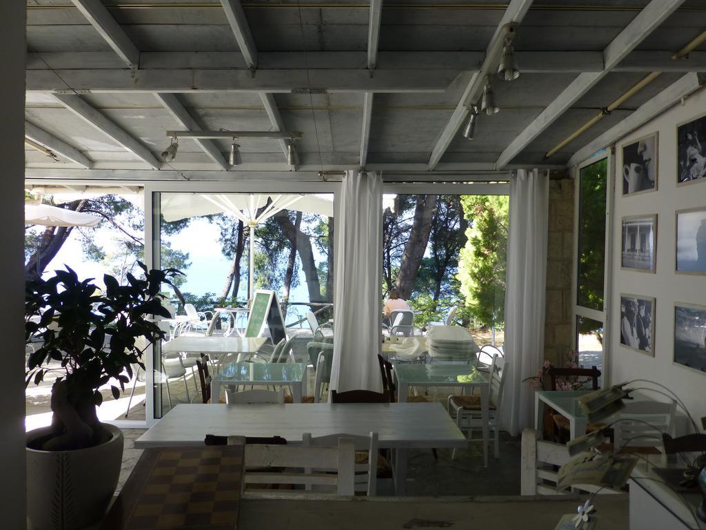 Dryades Hotel Siviri Bagian luar foto